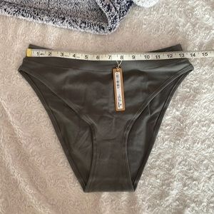 NWT skims underwear